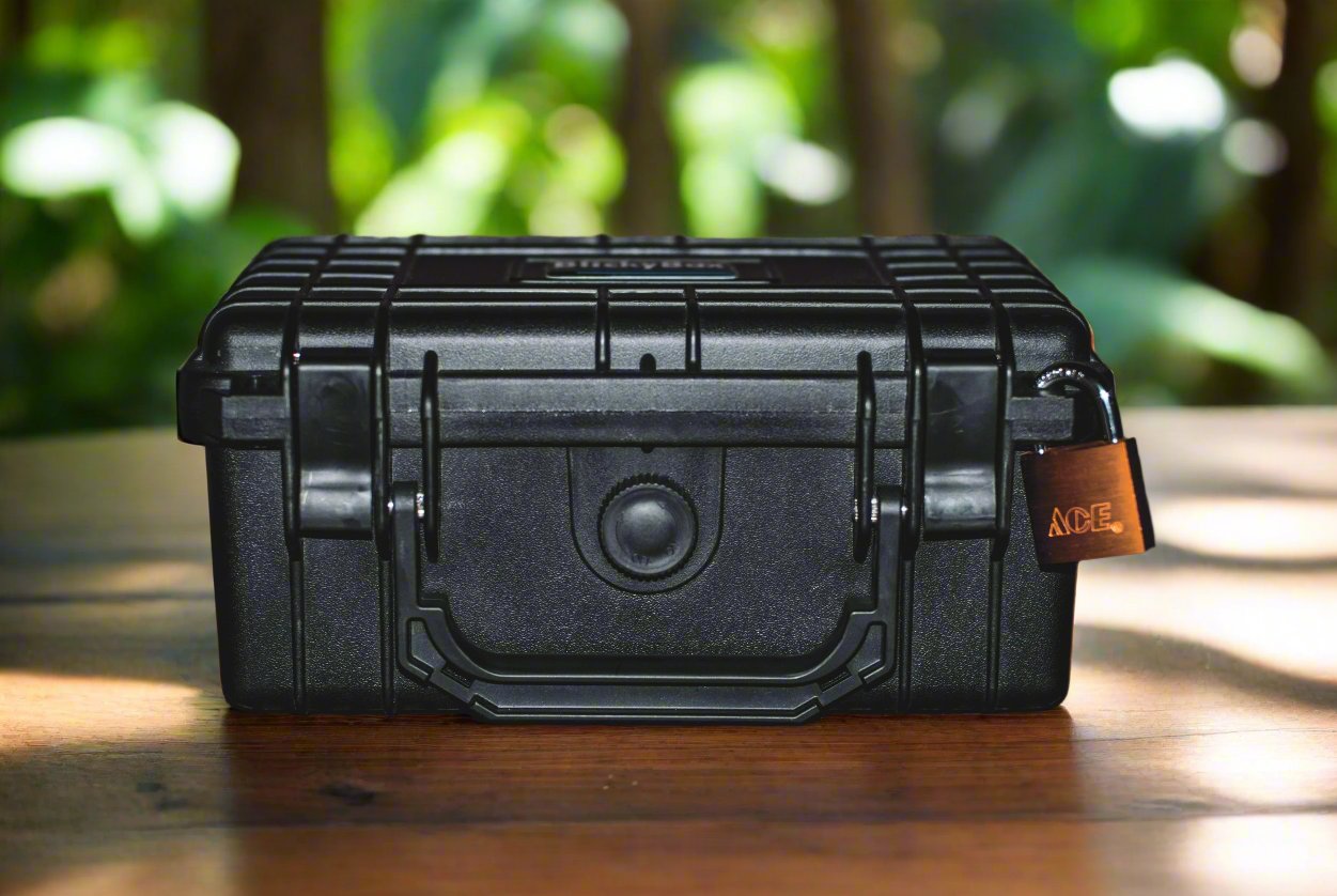 BlickyBox™ Compact Locked – The Ultimate Heavy-Duty Gun Case